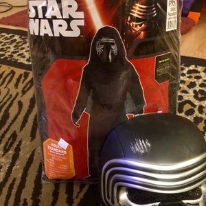 Deluxe Kylo Ren Star Wars Disney costume 😱